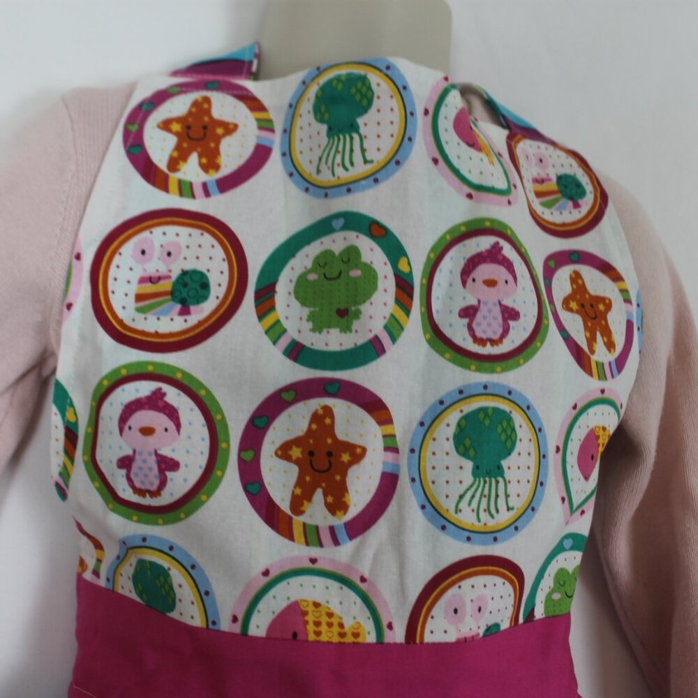 Novelty Print Apron Children Pink, Blue & White Reversible Full Gathered Size 3- - Picture 5 of 9